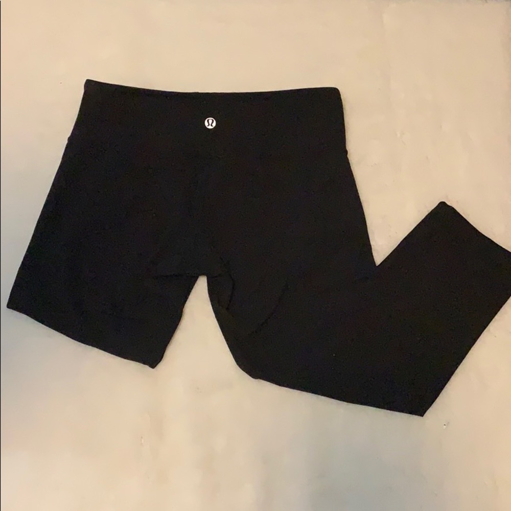 Lululemon Reversible Wunder Under Black Crop